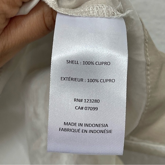 Travis Matthew Tropic Winds Short Brazilian Sand Size XS - Picture 5 of 5